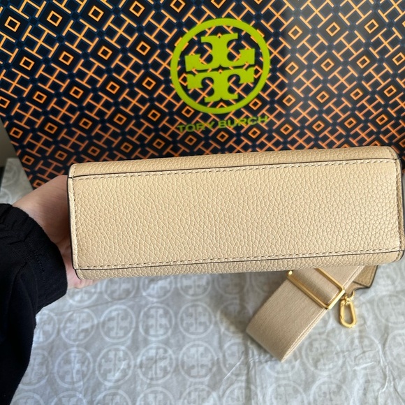 Tory Burch Blake Mini Tote Bag Crossbody Bag Soft Serve Gold Tan Cream - Picture 3 of 9